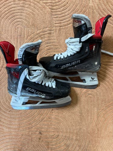 Intermediate Bauer Vapor X5 Pro Hockey Skates 6 (Used)