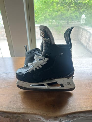 Bauer Supreme Shadow Skates Pro Stock 8 (Used)
