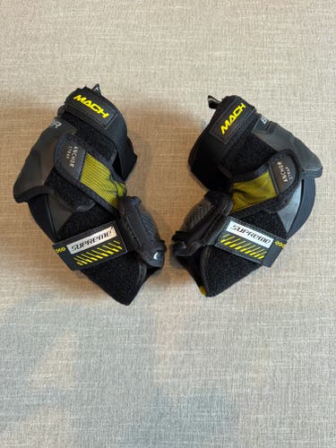 Intermediate Medium Bauer Supreme Mach Elbow Pads (Used)