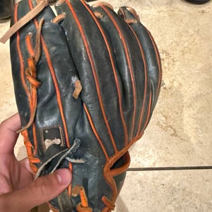 2018 Wilson A2000 JA27 Gm RH Infield Baseball Glove 11.5" (Used)