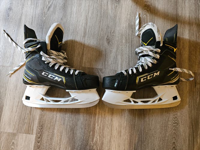 CCM Tacks 9380 Hockey Skates Regular Width 9