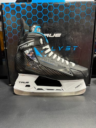 2024 True Catalyst 5x4 Hockey Skates Regular Width (New)