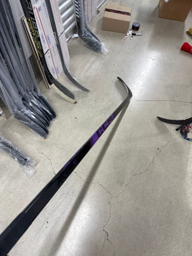 Senior CCM Ribcor Trigger 10 Pro Right Handed Hockey Stick P28 75 Flex (Used)
