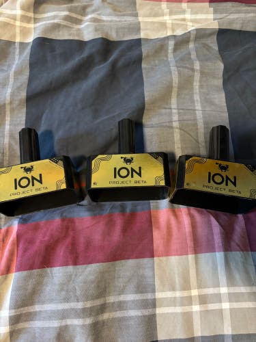 3 ECD Ion Beta Head Stands