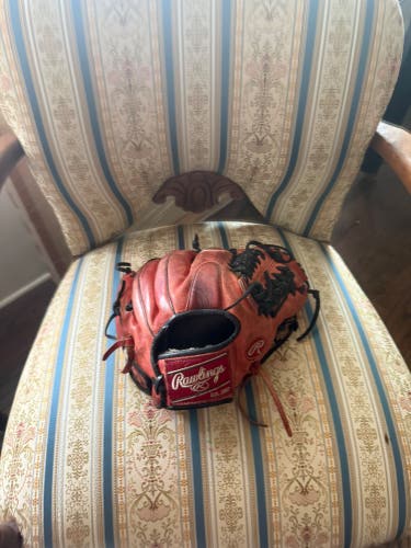 Rawlings Heart of the Hide RH Pitcher's Baseball Glove 12" (Used)
