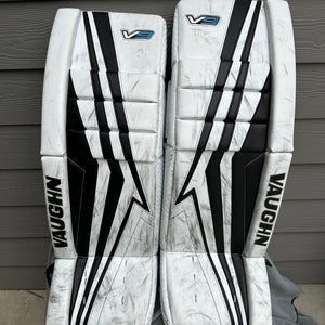 30+2" Vaughn Velocity V9 Goalie Leg Pads (Used)
