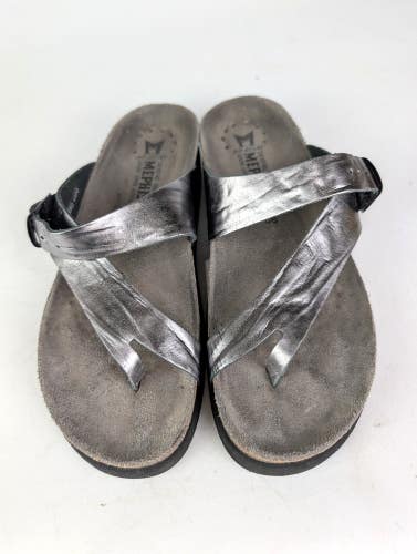 Mephisto Helen Sandal Size: 38 / 7 Silver Metallic Leather Thong Cork Insole