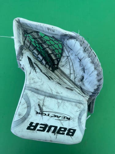 White Senior Bauer Reactor R5 Pro Goalie Glove Regular