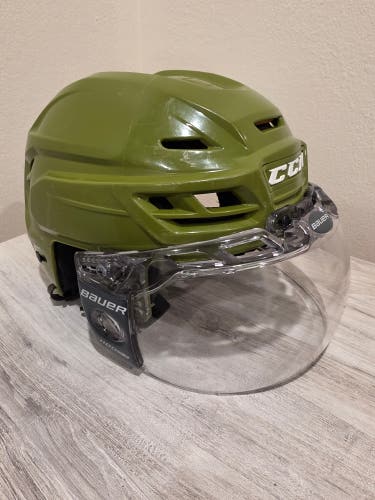 Used Medium CCM HT Tacks 710 Helmet
