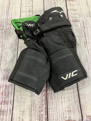Black Youth Medium VIc CX2 Hockey Pants (Used)