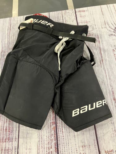 Black Junior Medium Bauer Lil Sport Hockey Pants (Used)
