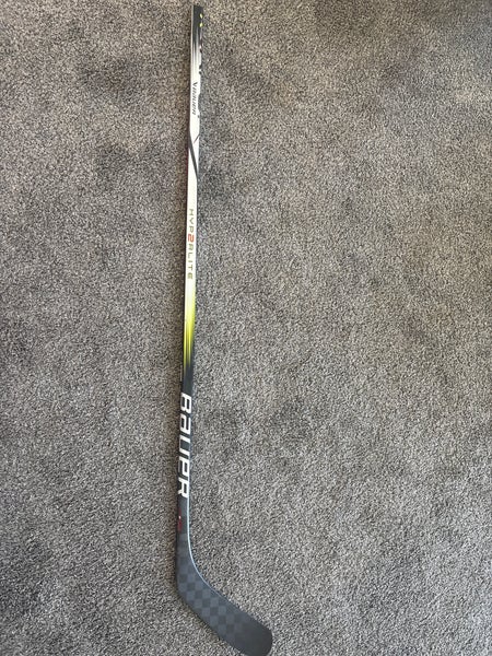 Intermediate Bauer Vapor Hyperlite 2 Left Hand Hockey Stick P90TM 55 Flex (Used)