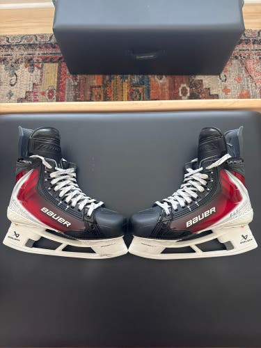 Red 2025 Bauer Vapor Flylite Hockey Skates Pro Stock Regular Width Left size 7 3/4 right size 7 1/4