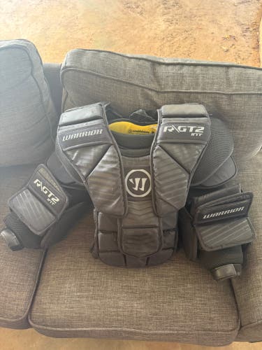 Small / Medium Warrior Ritual GT2 Goalie Chest Protector (Used)