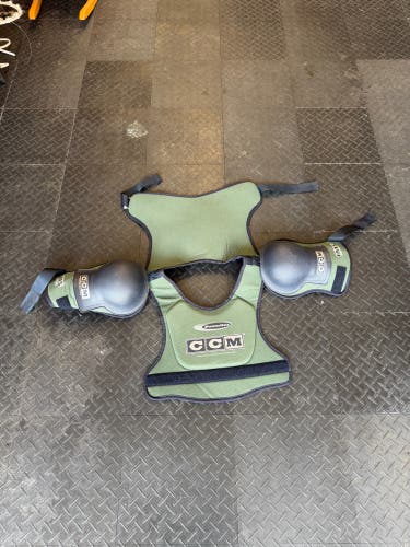 Large Junior CCM 2 Shoulder Pads (Used)