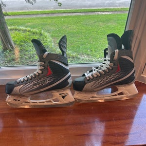 Bauer Vapor X15 Hockey Skates Regular Width 9 (Used)