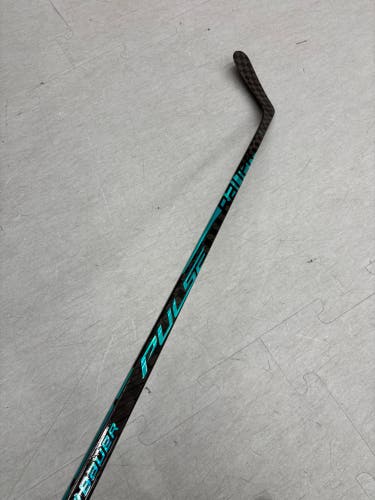 Senior Bauer Pulse Hockey Stick Left Hand P92 70 Flex | 65"