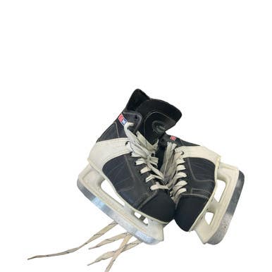 Used CCM POWERLINE Youth Hockey Skate Youth 06.0 11859-S000031822