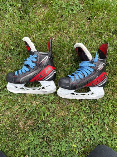 2023 CCM JetSpeed FT6 Pro Hockey Skates 13.5 (Used)