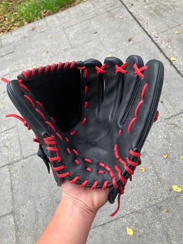 Mizuno Pro Select RH Pitcher's Baseball Glove 12" (Used)