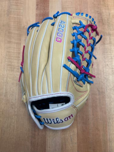 Wilson A2000 T125 - WBW102742125 - 12.5" - Fastpitch Softball RH Throw (NWT)