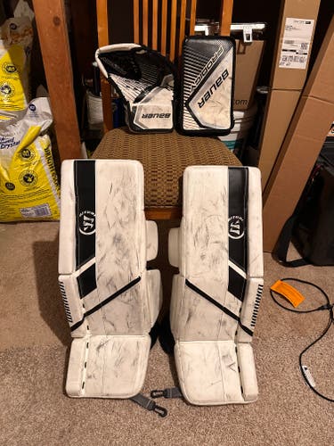 26" Warrior Goalie Leg Pads (Used)