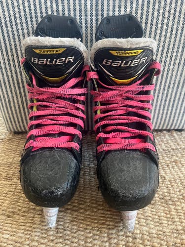 Bauer Supreme 3S Pro Hockey Skates Regular Width Size 3.5 (Used)