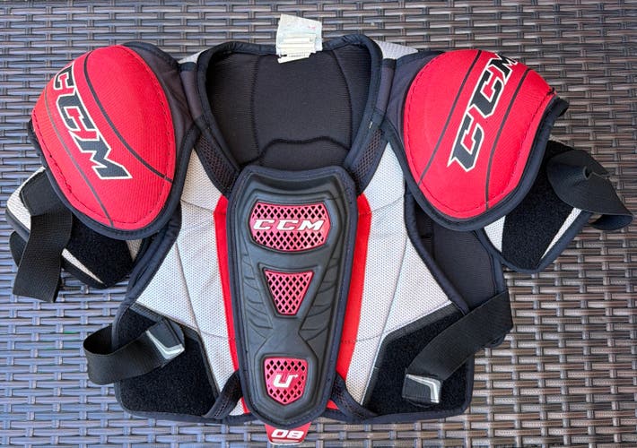 Men's Small Senior CCM U+ Shoulder Pads (Used)