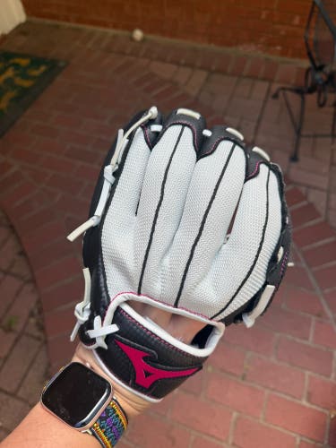 Mizuno fastpitch glove