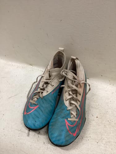 Used Nike Soccer Cleats Carolina Blue And White Junior 04.5 11725-S000504049