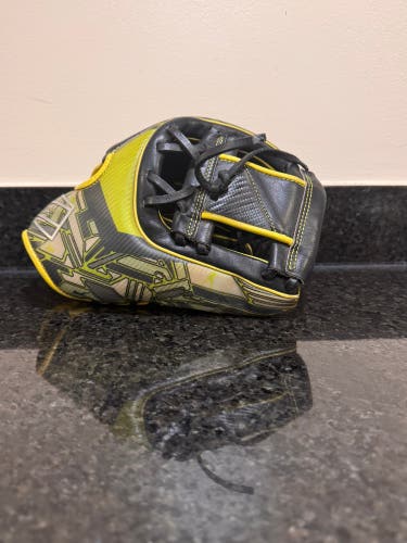 2025 Rawlings REV1X RH Infield Baseball Glove 11.75" (Used)