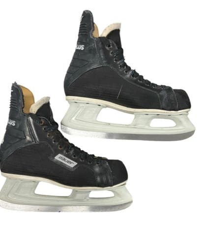 Black Bauer Superplus Hockey Skates Regular Width 8 (Used)
