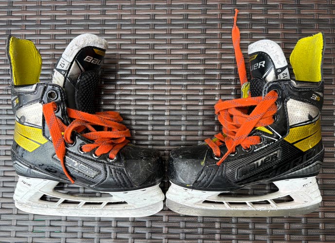 Black/Yellow 2020 Bauer Supreme 3S Hockey Skates Regular Width 12 (Used)