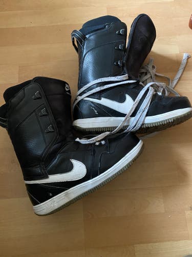 Nike Vapen Size M 8.0 (W 9.0) Nike Snowboard Boots (Used)