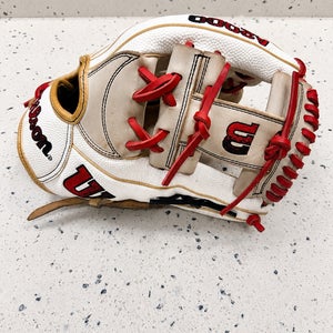 Wilson A2000 RH Infield Baseball Glove 12" (Used)