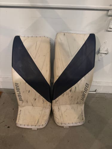 XS Bauer Vapor Hyperlite Goalie Leg Pads (Used)