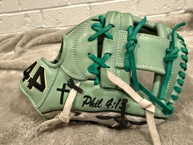 44 Pro Signature Series RH Infield Baseball Glove 11.5" (New)