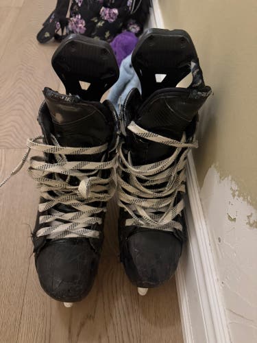 Black 2022 Bauer Supreme Mach Hockey Skates Regular Width Pro Stock 10 (Used)