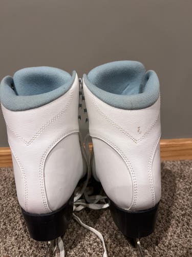 Jackson Ultima Figure Skates Adult 10 (Used)