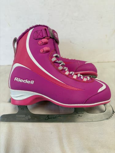 Riedell Figure Skates B Junior 3 (Used)