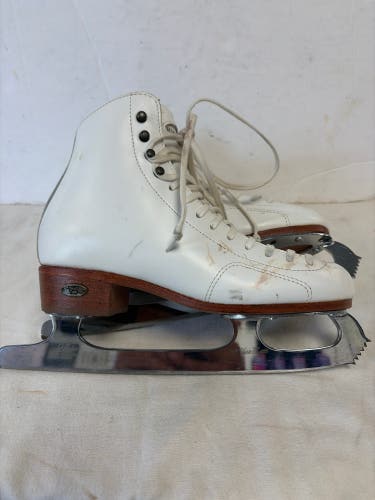 Riedell Figure Skates B Adult 4.5 (Used)