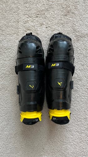 Junior Bauer Supreme M3 12" Shin Pads (Used)
