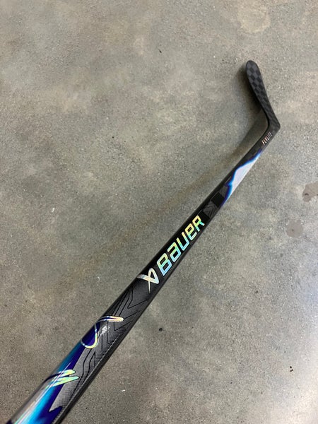 Junior Bauer Vapor Flylite Hockey Stick Left Hand P28 40 Flex (Used)