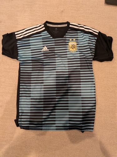 Black Medium Men's Adidas (Used)