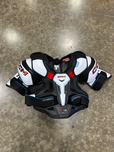 Small Senior CCM JetSpeed FT6 Pro Shoulder Pads (Used)