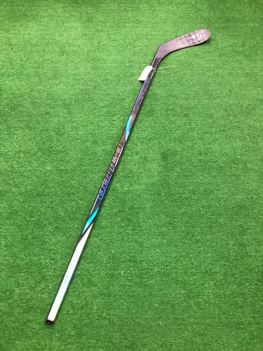 Youth Bauer Nexus Tracer Hockey Stick Right Handed P28 30 Flex (Used)