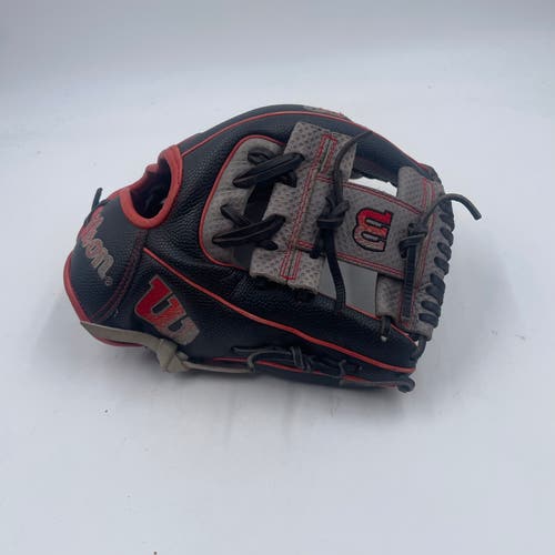 Wilson A2000 SC75 11.75 Infield Baseball Glove