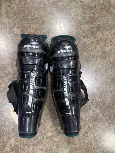 Intermediate CCM SG300 Shin Pads 13" (Used)