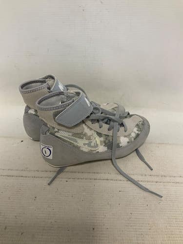 Used Nike Wrestling Shoes Grey Junior 01 11823-S000040372