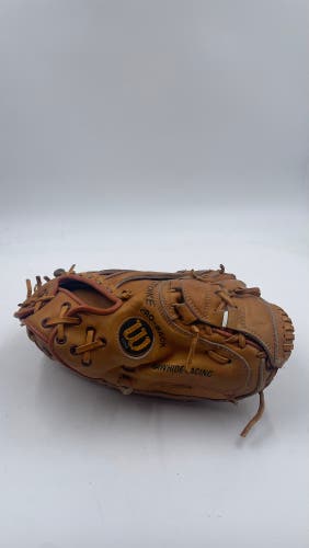 Wilson A2000 Catchers Mitt 34” Baseball Glove